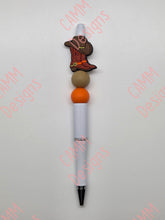 Load image into Gallery viewer, Beaded Pen Boots White

