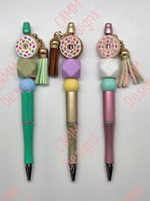 Load image into Gallery viewer, Beaded Pen Donut Glitter Green
